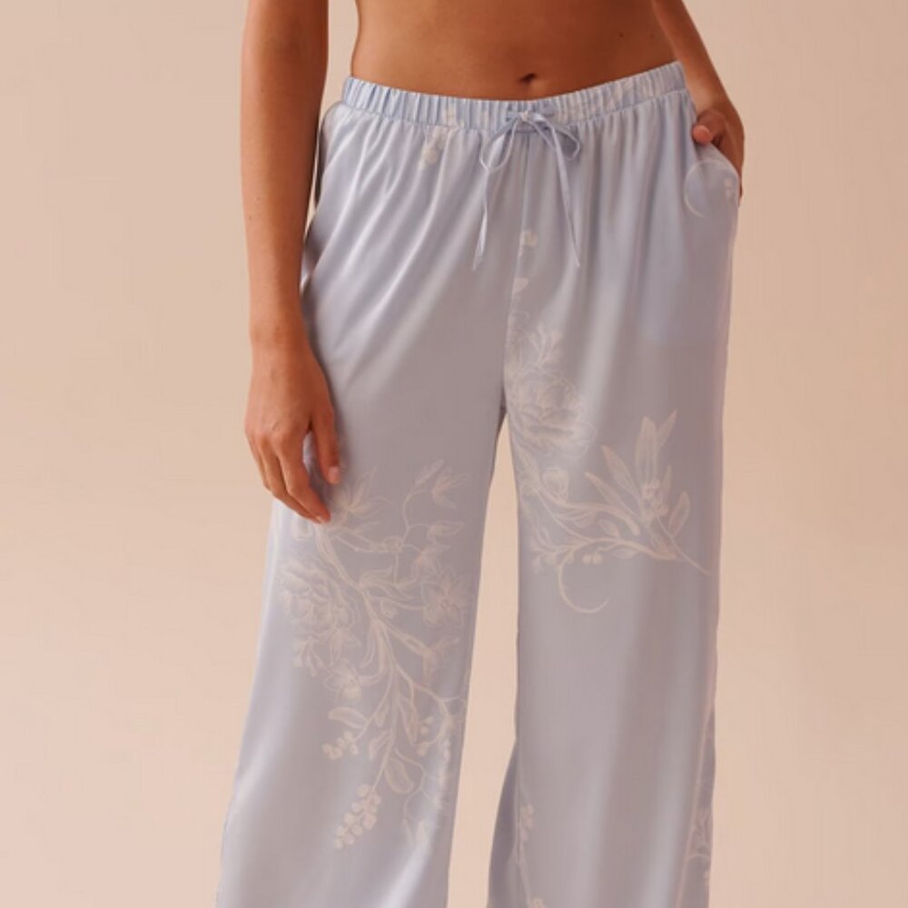 La Vie En Rose (Luxury Collection): Pastel Floral Print Satin Pants
